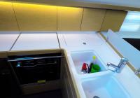 bateau à voile voilier Elan 45 impression intérieur galère 2